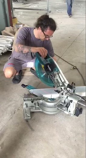 Makita LS1016L Miter Saw test