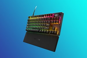 Este teclado Steelseries marca hoy nuevo mínimo histórico: mecánico, TKL y con pantalla OLED, ahora en oferta por 40 euros menos