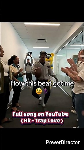 Travis hunter dancing before game