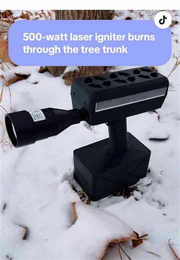 500-watt laser igniter burns through the tree trunk#tiktok #laser #laserigniter #diy #laserbeams