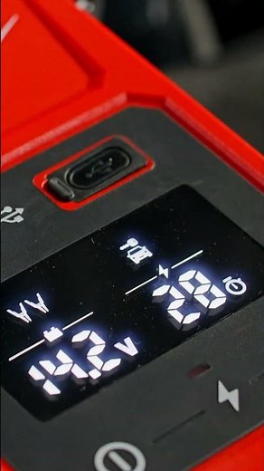 Maximum performance with 2,000 peak amps - M18™ HOTSHOT Jump Starter 2,000 A