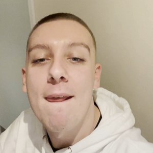 If you aren't there for my Manchester show on the 25th.. don't worry Beatstream Live have got you covered 👀 The entire show's audio will be streamed LIVE from the O2 Victoria Warehouse Manchester 🔊 Get your digital tickets now over on Beatstream Live 🤘 🎟️ https://link-to.app/beatstreamlive | Aitch