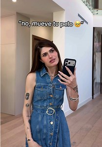 Gírate y Muévelo: El Trend de Mover el Pelo