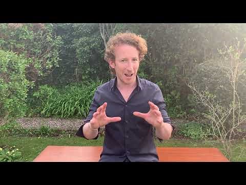 What’s Iambic Pentameter? | Explore Shakespeare with Ben Crystal | 5 mins