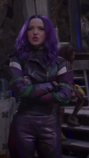 Idk how to caption this #FRITTOfTheDay #fyp #cxzlt #xyzbca #trend #decsendants #mal #evie #jay #carlos #maleficent #evilqueen #cruella #jafar