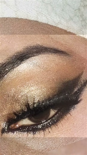 Easy arabic eyes full tutorial is uploaded in my long video go and check at @TheArtisticGlam