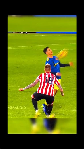 Cr7 shoulder football skills ⚽😍🔥 #football #footballskills #cr7 #ronaldo Cristiano Ronaldo #soccer #soccerskills #skills #viralshorts #fyp #foryouシ | Azim sports and Fitness