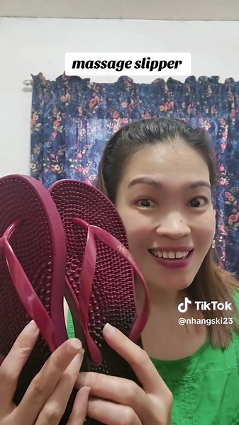 it helps circulate blood flow in your feet and legs.. get yours now!!! #massageslippers #footmassage #slippers #vistapraia