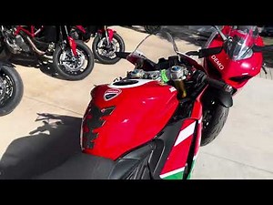 Full Akrapovic Exhaust vs Stock Panigale V2 exhaust! Bayliss Edition!