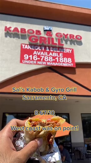 Any good halal platters in California?! #gyro #food #muslim #halal #chickengyros #whitesauce #glizzysauce #lamb #pakistanidrama #arab @maliktwinz