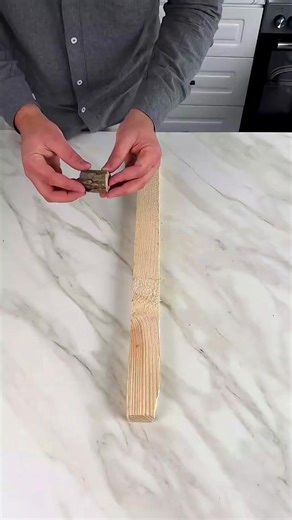 Create a cozy, natural-style tree using simple rustic materials #cozy #NaturalStyle #creativedesign #SimpleButClassy #rustic #materials #diyprojects #tips #fpy | Beamish DIY 1M