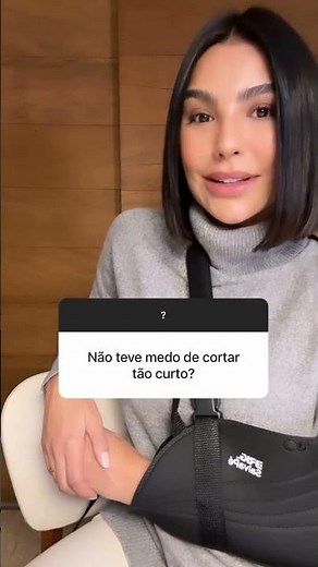 Modéstia à parte, com crase.