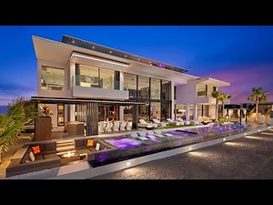 $32,600,000 Dubai Mega Mansion Comes With a ‘FREE’ Rolls Royce and Ferrari