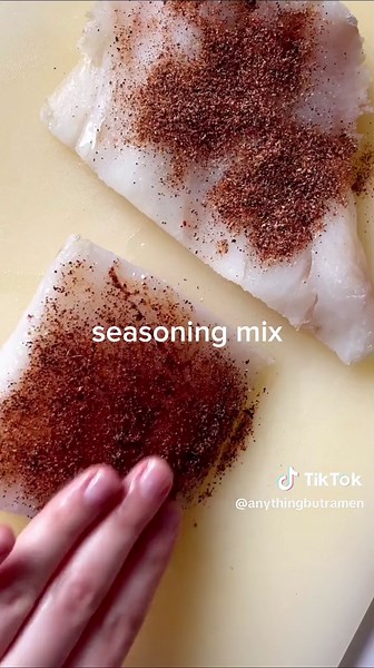 BROILED COD TACOS for an easy dinner when you don’t feel like cooking 🌮 The most effort for this dinner is seasoning the fish itself. Top with your favorite taco toppings and enjoy! Ingredients: - 1 lb cod fillets - 1 tsp chili powder - 1/2 tsp paprika - 1/2 tsp cumin - 1/2 tsp garlic powder - salt and pepper - tortillas - cabbage, avocados and sauce for topping Directions: - in a small bowl, add the seasonings and mix to combine - pat dry cod with a paper towel on both sides - add about 1 TBS 