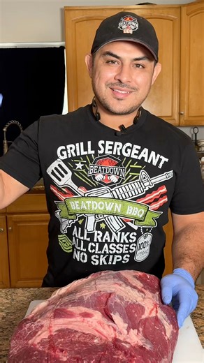 86K views · 923 reactions | Let's lock in for 2026! Learn the easy way cut a chuck roll from Costco #costcofinds #carnivore #bbq | Beatdown BBQ | Facebook