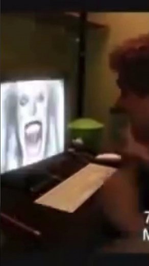 Guy punching through laptop because he got scared to death #meme #tiktok #fyp #subscribe #funny