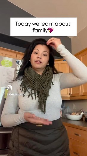 1.7K views · 67 reactions | Today’s ASL lesson is about family勺 #asl #signlanguage | Joy Huntington | Facebook