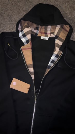 Burberry Zip Up: A Stylish Addition to Your Wardrobe