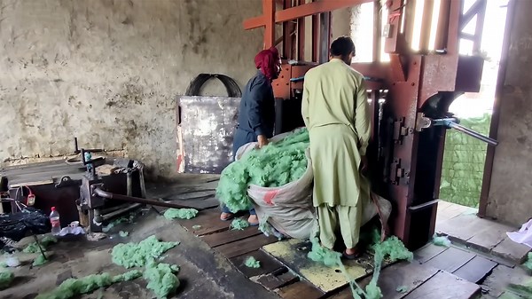 Amazing Manufacturing Factories: Watch How Waste is Turned Into High-Quality Products