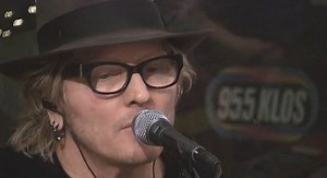 MATT SORUM On 'The Heidi & Frank Show': Interview, Acoustic-Performance Footage