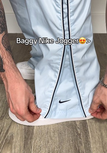 these baggy nike joggers >>😍 #tracksuit #fashion #baggy #jogger #styleinspo