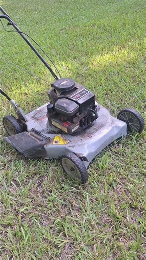 2012 Murray with a Briggs and Stratton 300 series 4.5hp #mower #briggsandstratton #shorts