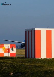 🤩KLM Boeing 777-300ER takeoff at Amsterdam Schiphol airport #planespotting #euroaviationtv #KLM #boeing777 #aviation #aviationdaily #aviationlovers | Euro Aviation TV