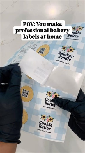 Professional bakery labels at home with online labels!