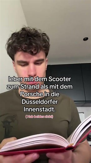 Lieber Scooter zum Strand als Porsche in die Stadt 💀