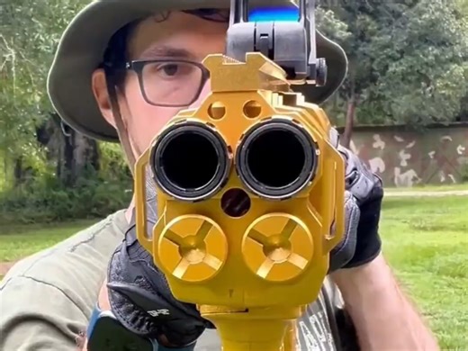 DP12霰弹枪：双管齐发的“火力怪兽”