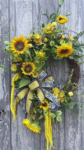 How to Make a Sunflower Summertime Fun Wreath | Complete Supply List & Tutorial