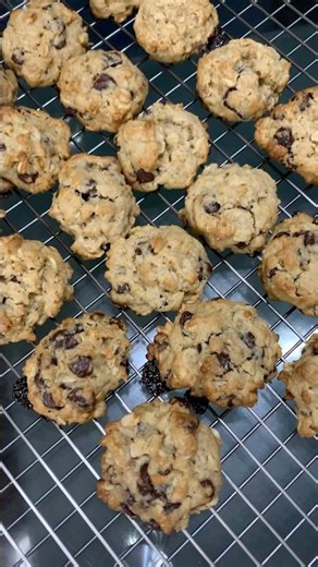 Chunky Crack Rolled oat cookie #everyone #highlights #recipe #easyrecipe #baking