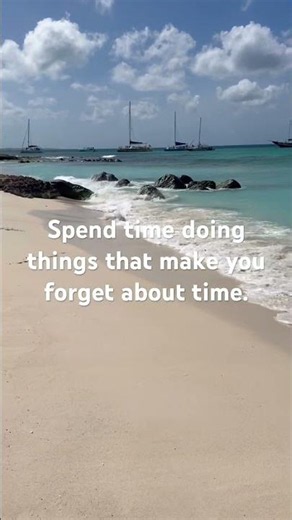 Spend more time doing things that make you forget about time. 🌴☀️🌊 #aruba #beach #travel