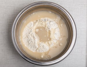 Bread Maker Yeast Vs Regular Yeast: What's The Difference? - The Home Tome