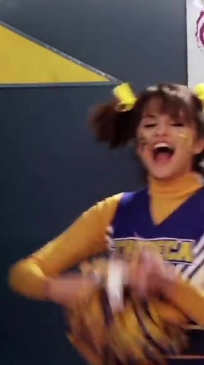 Wizards of Waverly Place Theme Song: Everything Is Not What It Seems