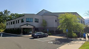 Connecticut orthopedic practice offers sign language to better communicate with hearing-impaired individuals