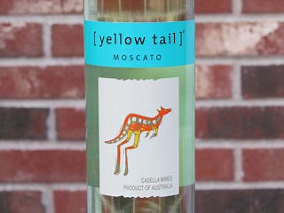 Yellow Tail Moscato - Honest Wine Reviews