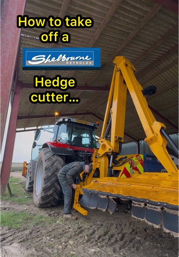 How to take a @shelbournereynold hedge cutter off. #farmer #agriculture #hedgecutting #machinery