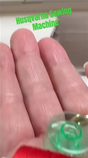 Husqvarna Viking Sewing Machine #sew #beginnersewing #shorts #bobbin #thread #sewingtips