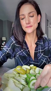 9.7K views · 536 reactions | This is green sour mango with “Nam Pla Wan” or sweet chili fish sauce dip. 襤襤襤 Name this snack in your country! #greenmango #namplawan #thaisnack #thaifood | Cindy Sirinya Bishop | Facebook