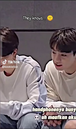 Jungkook and Lisa Moments Revealed! 💜💛🔥