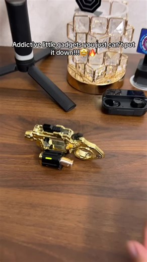 Addictive little gadgets you just can’t put it down!!!🤩🔥#stressrelief #fidgettoys #giftidea #fidgetspinner #toys