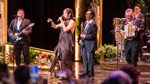 Los Ángeles Azules & Ximena Sariñana perform “Mis Sentimientos” (Live) | Hispanic Heritage Awards