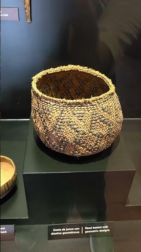 What Pre-Inca civilization does this piece belong to? 🤔