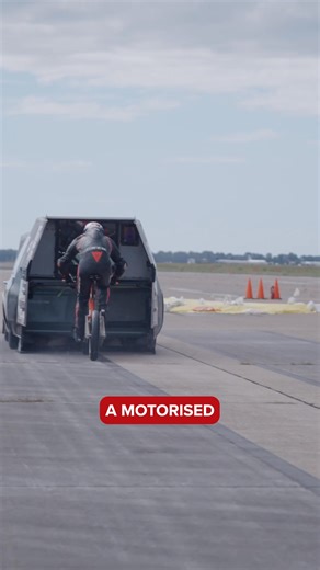 World Record Bike Land Speed! 💪 📺 Watch The Full Video LIVE NOW On YouTube! 🔗 FULL VIDEO LINK: https://youtu.be/x6qzMagQSjM OR Link In Bio 🚴@cycle200mph 🎥@admrobrts | Global Cycling Network