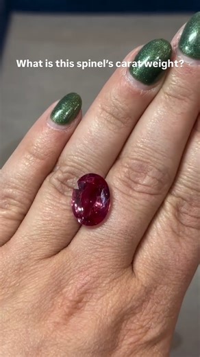 This incredible spinel with a GIA Identification Report stunned at JCK in June! 🩷 Can you guess its carat weight? Stone courtesy: @omiprive | GIA India