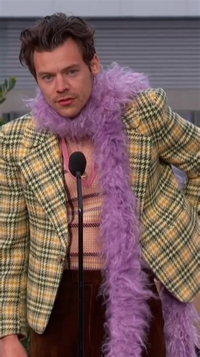 #HarryStyles took home his first GRAMMY tonight for Best Pop Solo Performance for “Watermelon Sugar”. 🎶 #GRAMMYs
