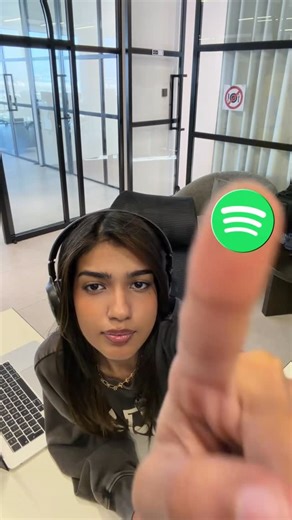 sanya nz on Instagram: "pov: you make work look like fun my colleague were not cooperative at all😭 begged them and still got rejected 💀 they don’t see my vision cus they ain’t those guys sfx and spotify screen edit: @jafar_alhniti colleagues, fun at work, corporate, media company, cooperation, dance break, dance, vibe, food, eating, working, work, boss, office, edit, production"