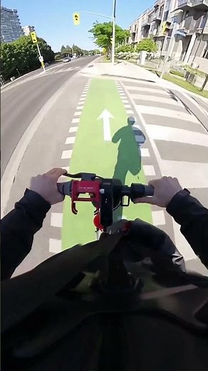 “How long does the battery last on the Ninebot Max G30?”