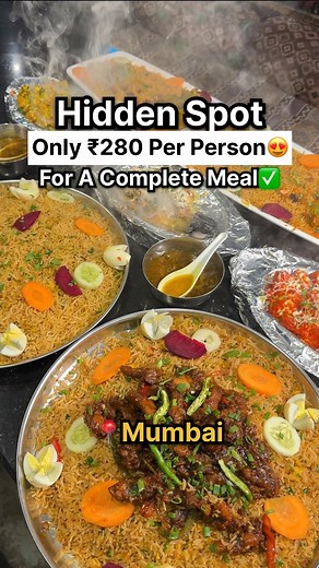 Niharika Walke | Fashion, Lifesyle & Travel🌈 on Instagram: "₹280 Per Person For A Complete Meal😍💯 📍Al Habibi Kepsa Dhaba, Kurla Shop No 2, Asha Motors Compound, Lal Bahadur Shastri Marg, opp. Nawab Seekh Corner, Friends Colony, Kurla West, Kurla, Mumbai, Maharashtra 400070 Do Try Their👇🏻 1⃣Bhiwandi Dhaba Combo(₹1399/- For 4-5 People) ✨1 Chana Lassun ✨3 Dhaba Starter(1 Plate Chicken Double Ekka Sizzler, 1 Plate Chicken Dubai Sizzler, 1 Plate Chicken Italian Sizzler) ✨4 Bowl Mandi Soup ✨1 Th